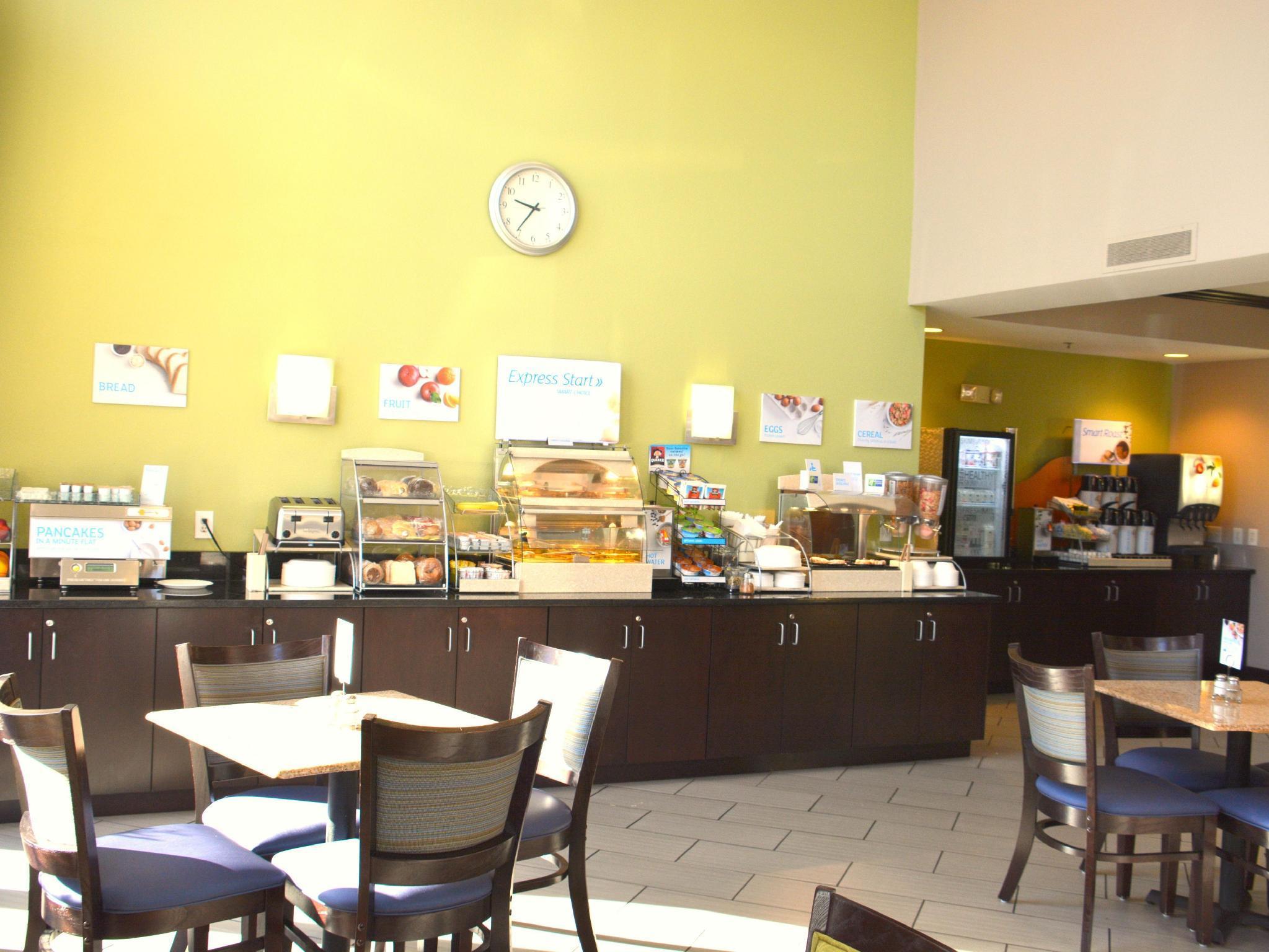 Holiday Inn Express Hotel & Suites Raleigh North - Wake Forest By Ihg Dış mekan fotoğraf
