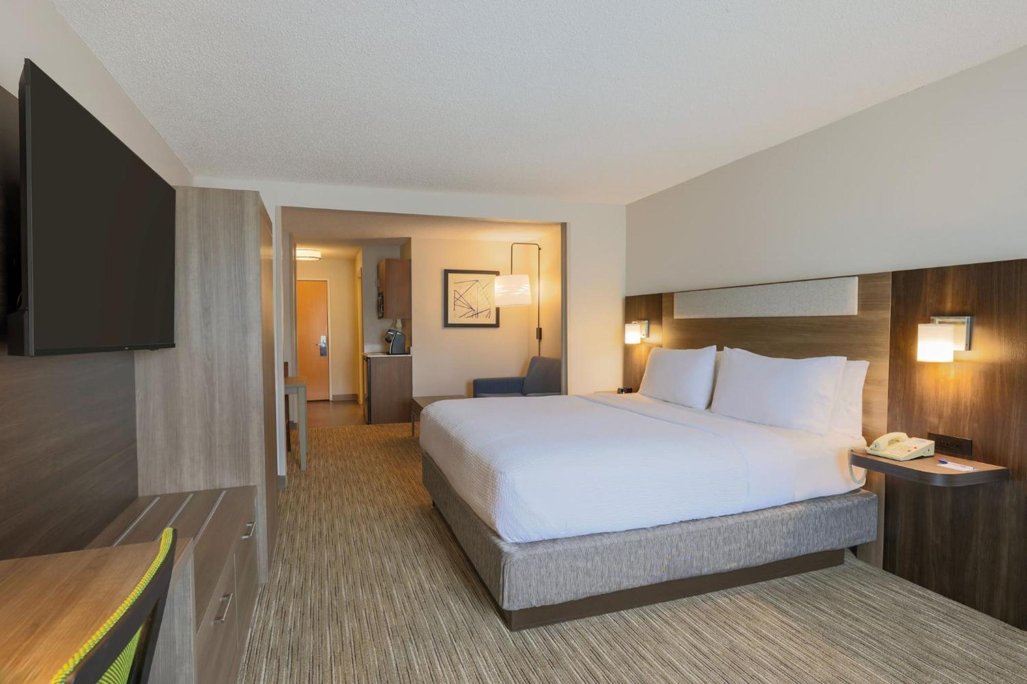 Holiday Inn Express Hotel & Suites Raleigh North - Wake Forest By Ihg Dış mekan fotoğraf